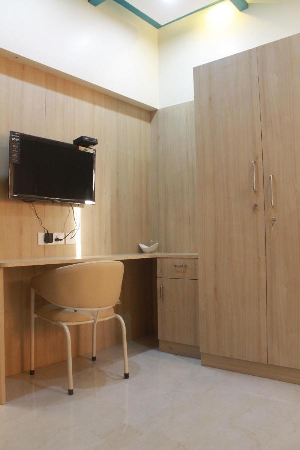 Jfive Residency Hotel Chennai Exterior photo